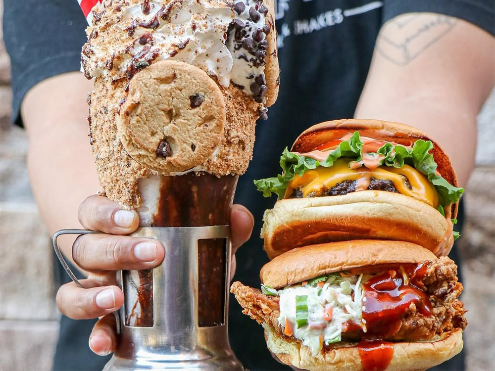 Burger & shake restaurant near Music Row, Nashville serving craft shake and craft burger.